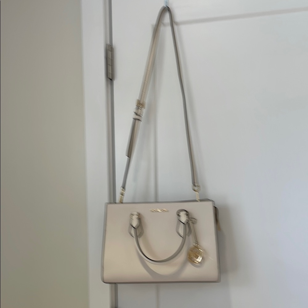 Michael Kors Cream Shoulder Bag with Structured Design